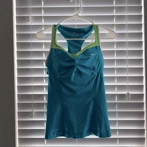 Small Nike fitness top